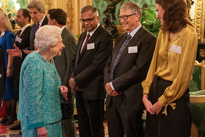 Елизавета II встретилась с Биллом Гейтсом