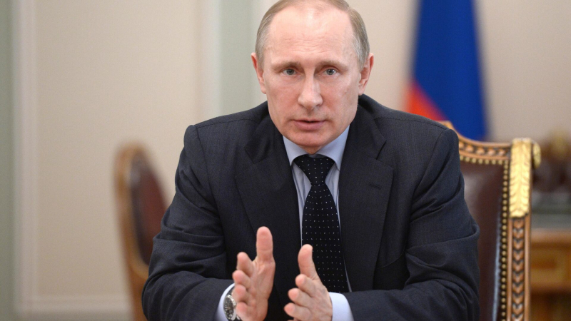 Путин призвал обсудить дополнительные меры поддержки экономики