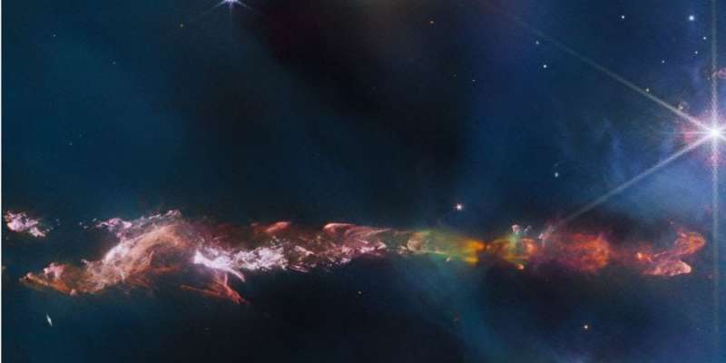 Космічна колиска. Телескоп імені Джймса Вебба зробив фото новонародженої зірки