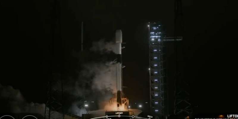 SpaceX запустила ще 23 супутники Starlink на орбіту — відео