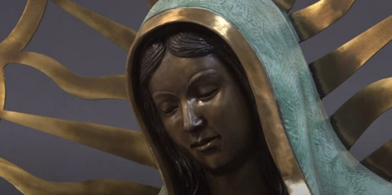 Та що ж таке. У Мексиці замироточила статуя Богоматері — але це виявилося зовсім не дивом