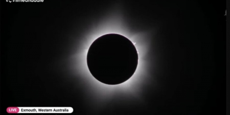 У NASA показали неймовірне фото сонячного затемнення